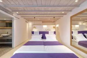 Suntouch Suites ‘’by Checkin’’ Adults Only, Tourlos