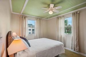 Friendly Native 507 Apartments, St Pete Beach