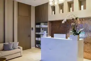 Luxury Beachfront Condo Apart-hotel, Hollywood