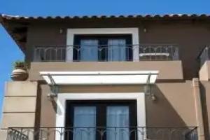 The Mini Beach Hotel, Kato Stalos
