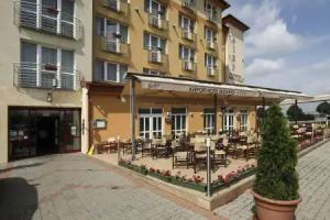 Airport Hotel Budapest, Vecses