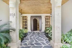 4-BR Pool Villa - Garden & Beach Access, Punta Cana