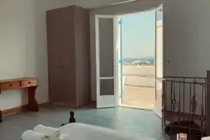 Notte D'agosto a Tinos Hotel, Ayios Sostis