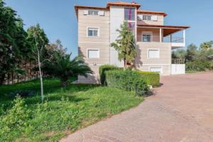 Pleasant Holiday Home in Chalcis With Garden, Chalkida