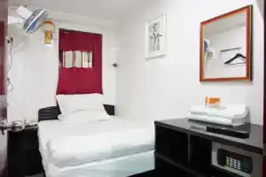 Paris Guest House, Hong Kong