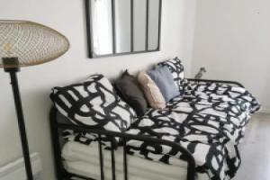 Studio cosy et rénové à 2 pas gare Centre - Rue, Reims