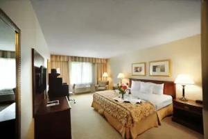Staybridge Suites - Kansas City S by IHG, Overland Park