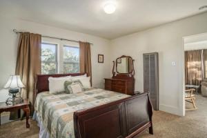 O'deer Cabin - Pet Friendly - -- Ev#3241 2 Bedroom Cabin by RedAwning, Estes Park