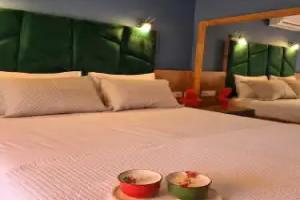 Ekin Otel, Goecek
