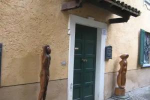 Hotel Diffuso Il Portichetto sulla collina a Vezio Perledo, Varenna