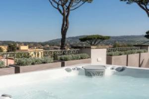 Villa Madre Suites e Private Spa, Marino
