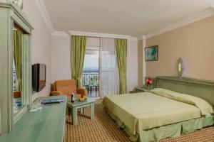 Holiday Park Resort, Okurcalar