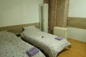Soba Royal 5 Guest house, Chabats
