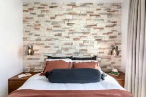 Santo Bloom Luxury Suites, Messaria