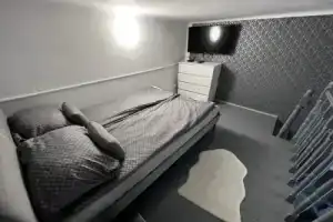 Dave Apartman 2, Szeged
