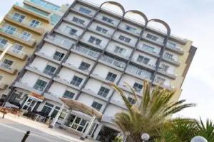 1 BDR seaview Sunny Apartments, Qawra