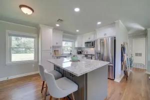 Stylish Home w/ Modern Updates! Tourist base, Tulsa