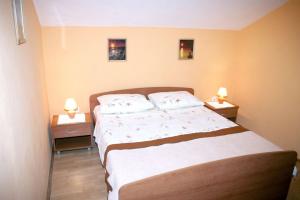 Apartment With one Bedroom in, With Wonderful sea View, Fur, Prvic Luka