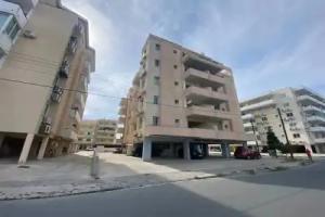 Andrea 3-BR Apt in Mackenzie With Pool Apartments, Larnaka