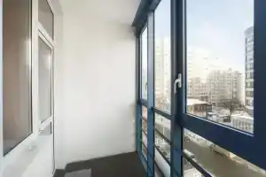 The apartment's floor is on Sheinkman Street 90, Ekaterinburg