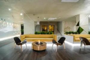 Hotel Pinea, Golem