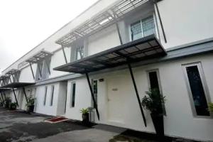 Paragon Inn, Lat Krabang