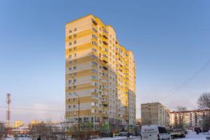 Valerie's apartment on Muravlenko Street, Tyumen