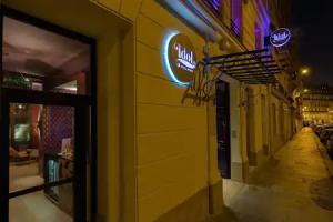 Idol Hotel, Paris
