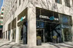 Motel One Barcelona - Ciutadella, Barcelona