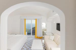 Hotel Mamela, Capri Village