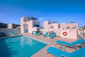 Xenos Villa 5 With a Private Pool Near the sea, Tigaki