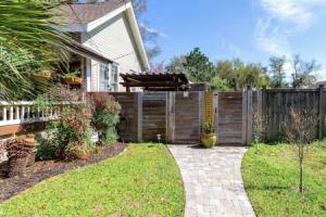 Pensacola Tiny House < 1 Mi to Bayview Park!, Pensacola