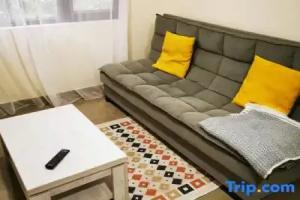 Solo Apartments, Ureki