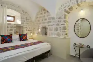 Zebra Hotel, Tivat