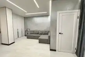 Apartments on Rechnikov Square 9, Cheboksary