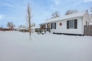 Pet-friendly Hiawatha Retreat w/ Private Yard! Hotel, Cedar Rapids