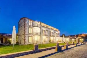 Navalia Otel, Foca