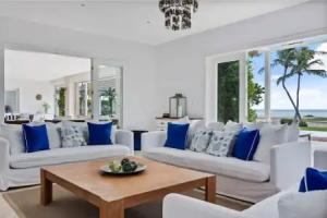 Oceanfront Golf Course Estate w Pool Guest House, Punta Cana