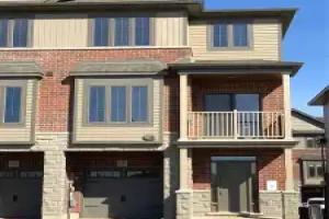 Luxurious Brand New Four Bedroom Townhouse, Burlington