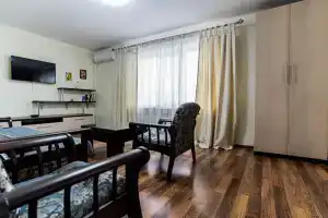 LetoApart (LetoApart) on the street of Heroes of Paratroopers, Novorossijsk