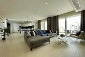 Bugibba Square Seafront LUX Apartments, St. Pauls Bay