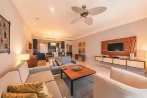 Bright and Open Apartment at Fishing Lodge w Private Parking B16, Punta Cana