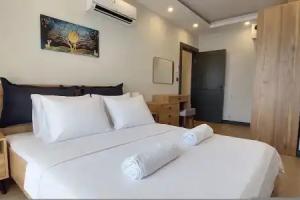 Professionally Maintained Spacious New Suites 1, Lara