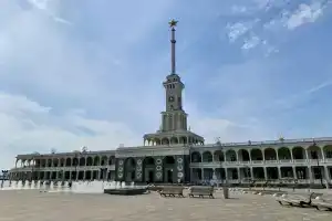 Dohodom (Income) on the Leningradskoe highway, Moscow