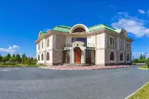 Consular Village, Strelna