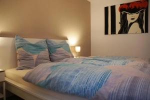 Apartment Seven, Ringsheim