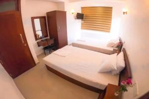 The Den 23, Colombo