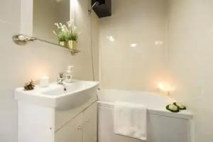 Homey - Calea Victoriei 32-34 Apartments, Bucharest