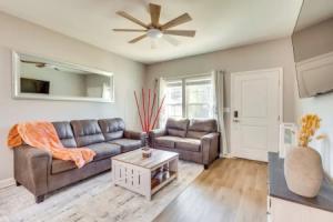 1 Mi to Florida State Capitol: Escape Apartments, Tallahassee