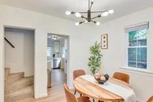 <1 Mile to Downtown: Dog-friendly! Tourist base, South Bend